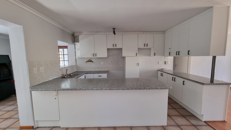 6 Bedroom Property for Sale in Lochnerhof Western Cape